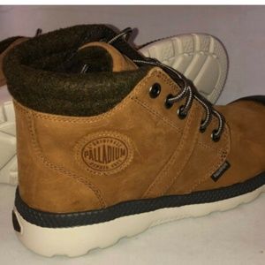 PALLADIUM PALLAVILLE double cuff boots size 9